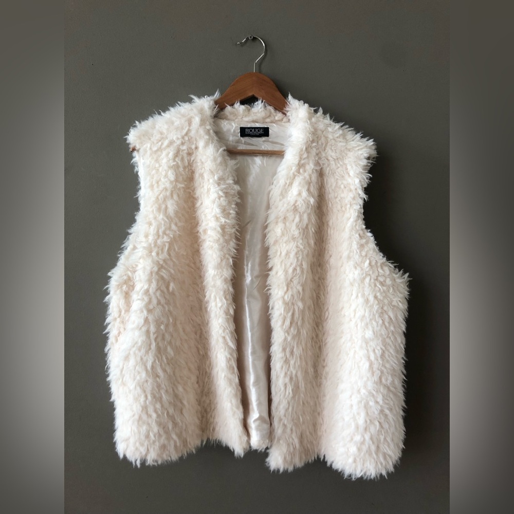 Faux Mink Cream Fuzzy Vest / Women’s 2x / Barbiecore/ Ken